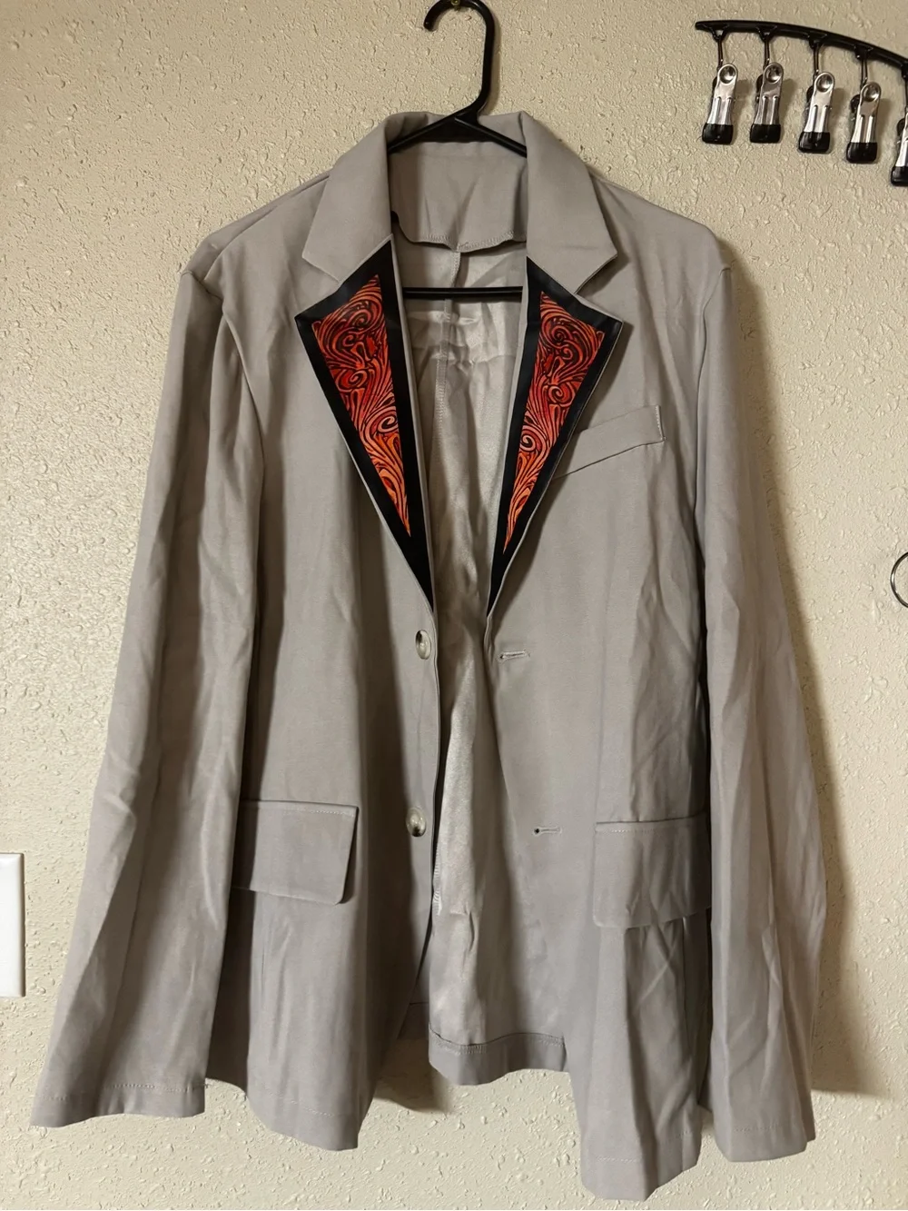 Light‎ Gray Men's Blazer with Decorative Black & Orange Lapel